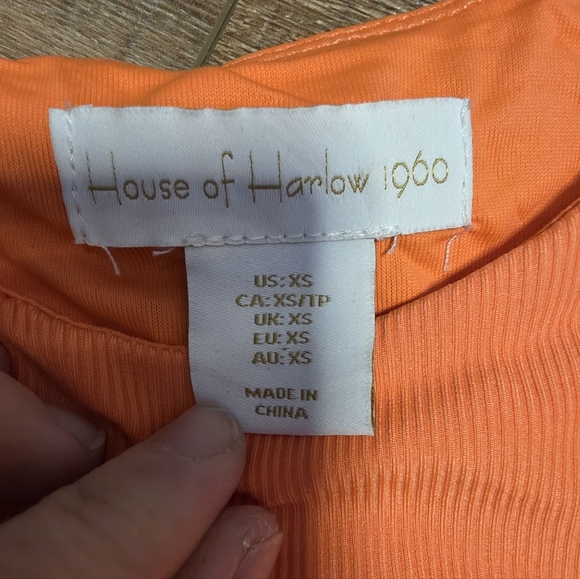 House of Harlow 1960 ($110) Ribbed Short Sleeve Bodysuit - Picture 3 of 7